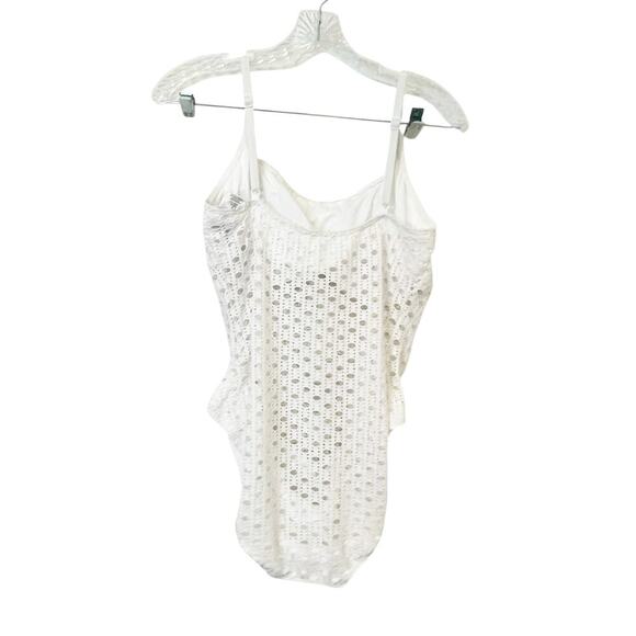 Carmen Marc Valvo Women's Crochet One-Piece Swimsuit White Size 14 NWOT - Picture 6 of 9